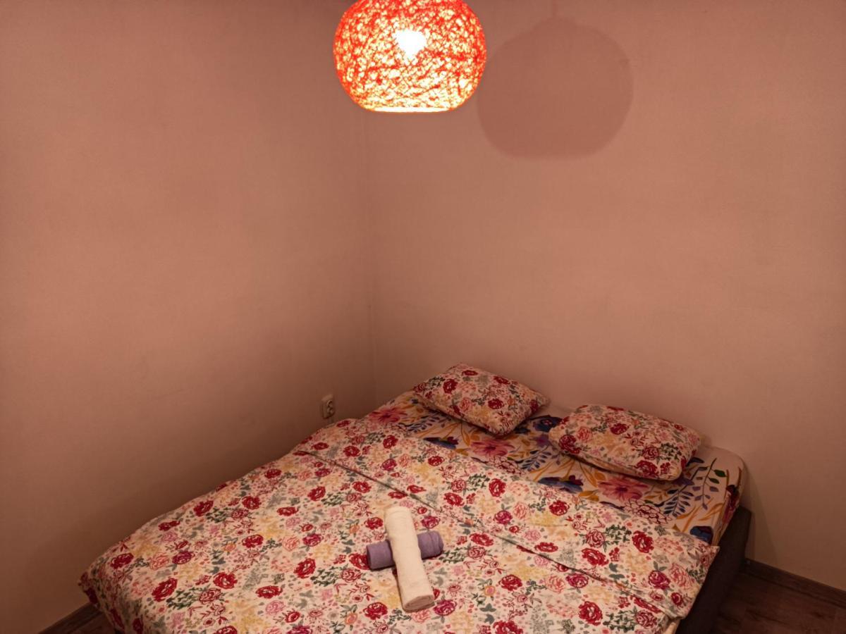 Lux Apartament In The Bubble Of Piata Romana Bukarest Exterior foto