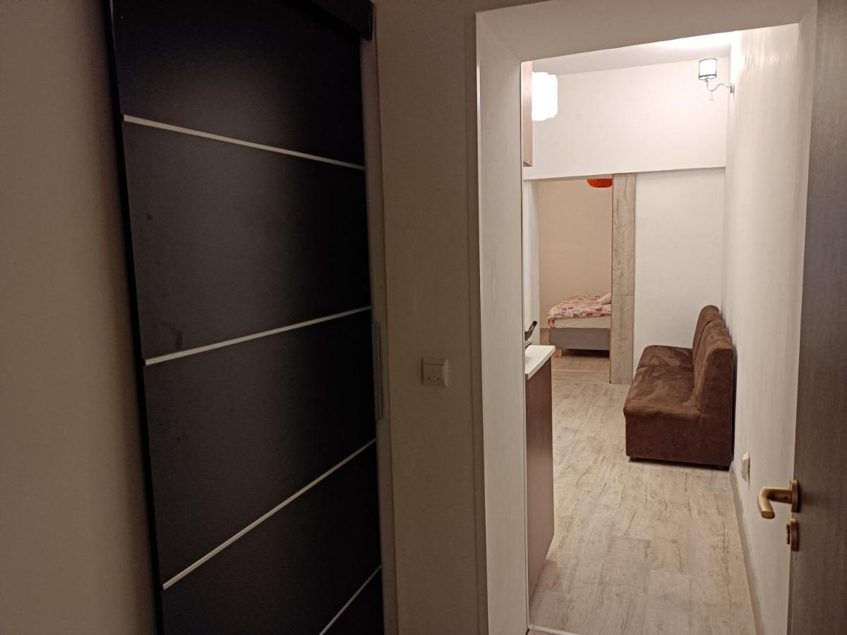 Lux Apartament In The Bubble Of Piata Romana Bukarest Exterior foto